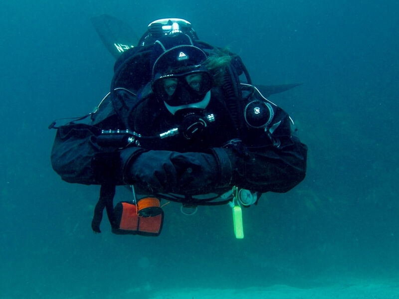 Deep Diving Anna. Marbendill köfunarskóli Deep diving Anna María í góðu floti